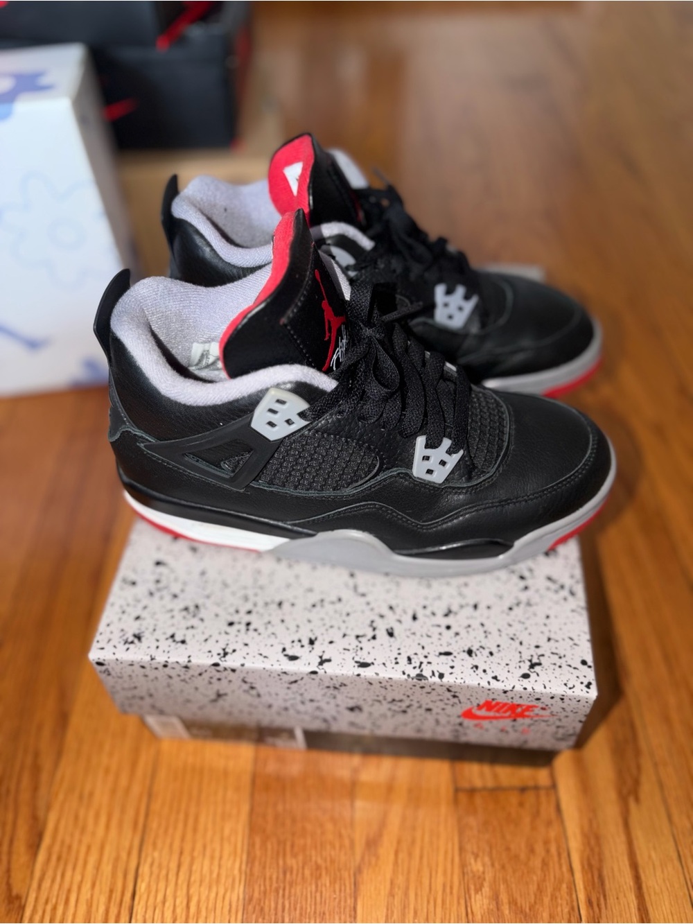 Jordan Black/Red Retro Black cement size 5.5